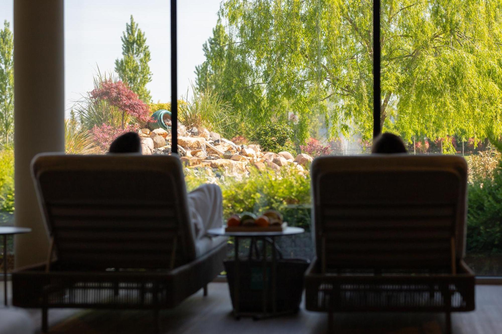 Mjus & Thermal Park 4*